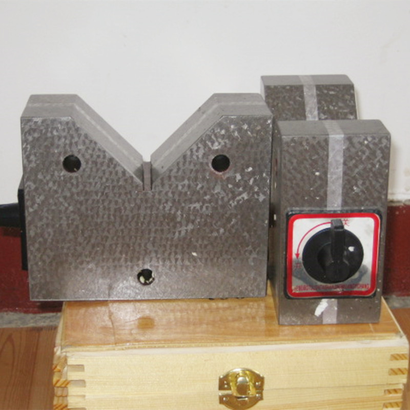 Xlẽ nu geɖe tso Ultra Magnetic V Block ŋu .